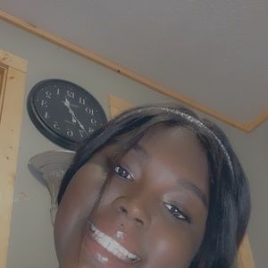 Meet your Posher, Liah